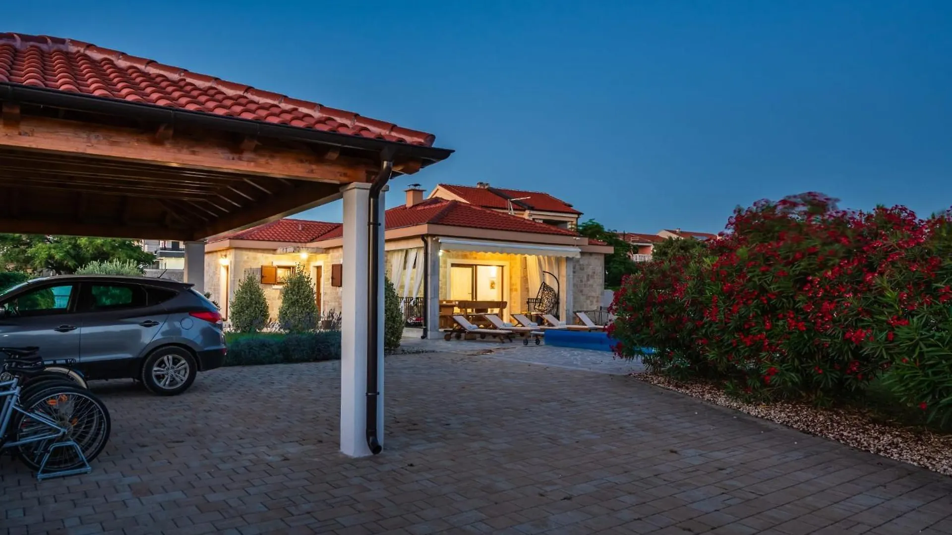 Villa Mlb With Heated Pool, Sauna And Jacuzzi- By Ta Leut Agency ヴーシ
